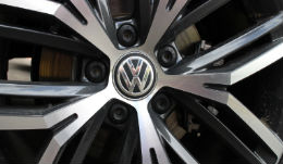 /i/images/RoadTests/Volkswagen/TNMarch29_VWPassatAlltrack.jpg